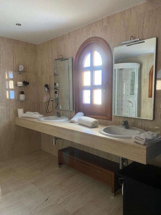 16:9 Los Molinos Suites Almeria Exterior photo