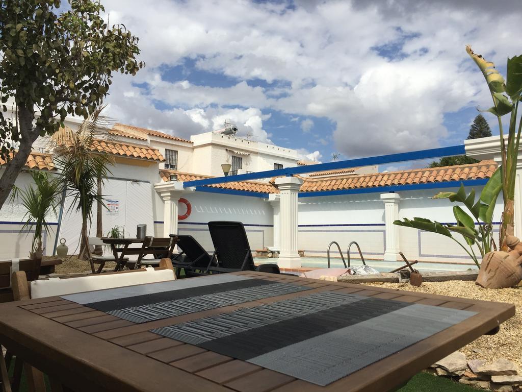16:9 Los Molinos Suites Almeria Room photo